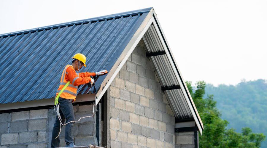 Professional New roof installation in Kintyre, ND